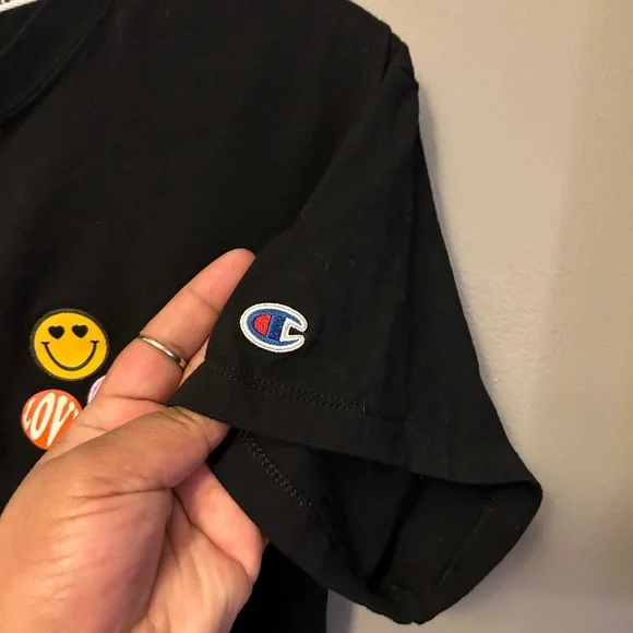 BLACK CHAMPION SMILEY PATCH TEE - Picture 5 of 7
